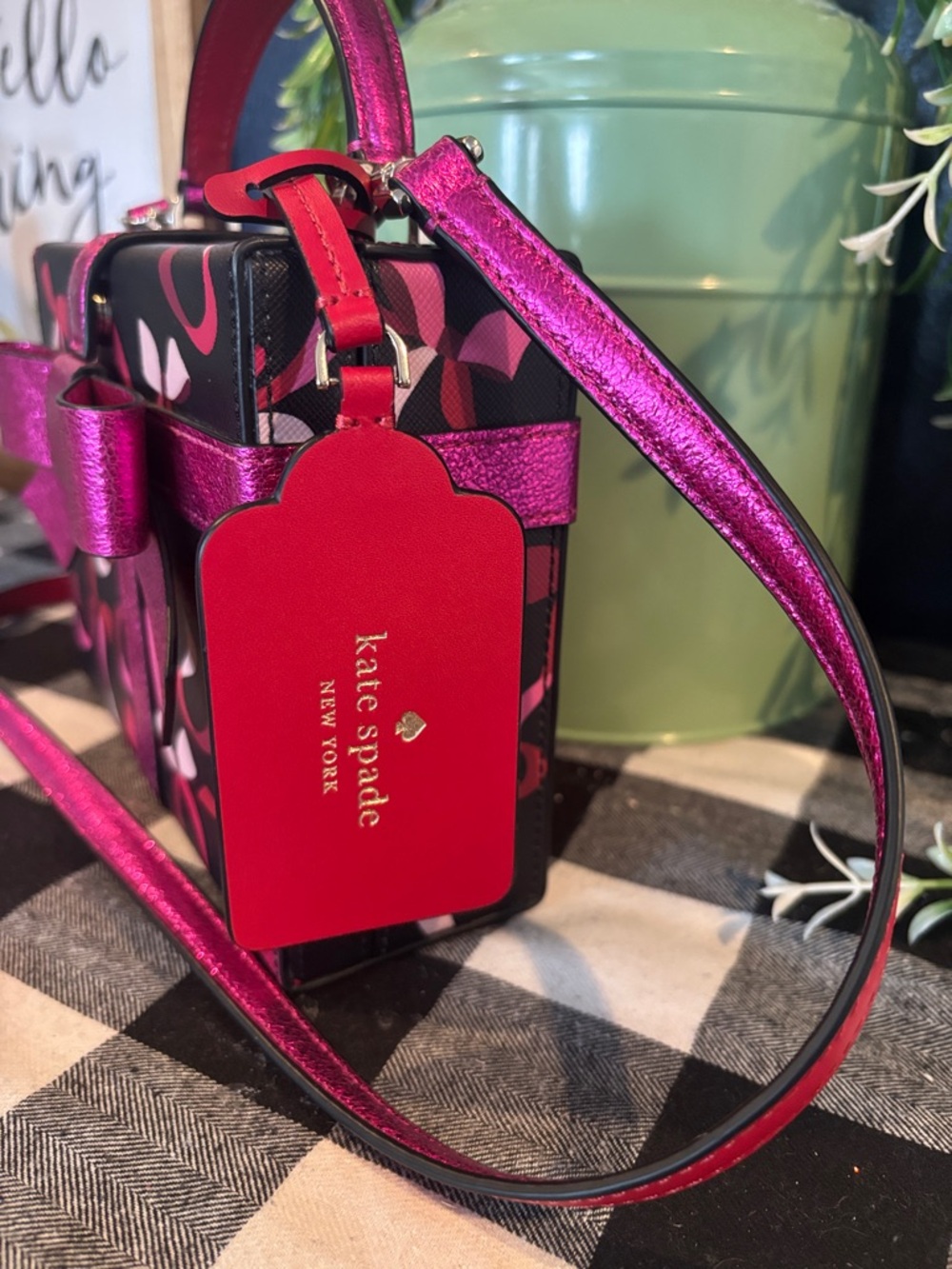 Kate Spade Wrapping Party Gift Box Crossbody bag - Picture 9 of 9